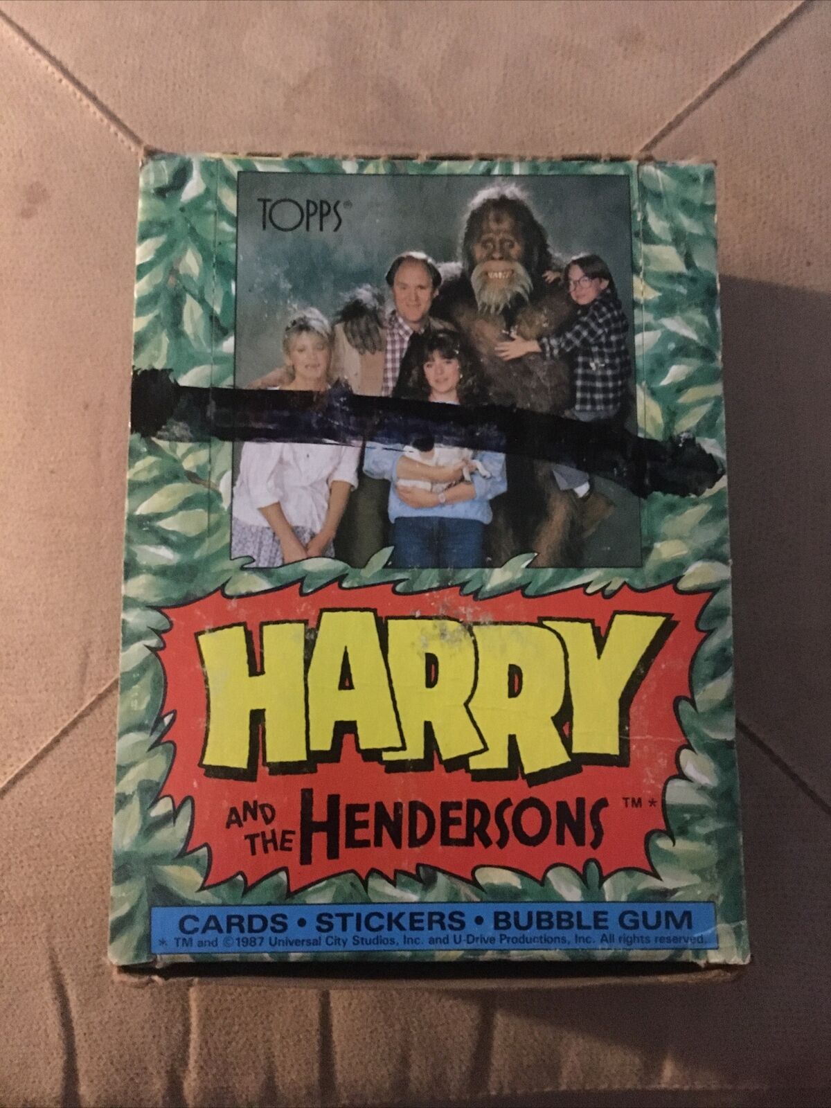 1987 Harry & the Hendersons Trading cards by Topps, Unopened pack with gum
