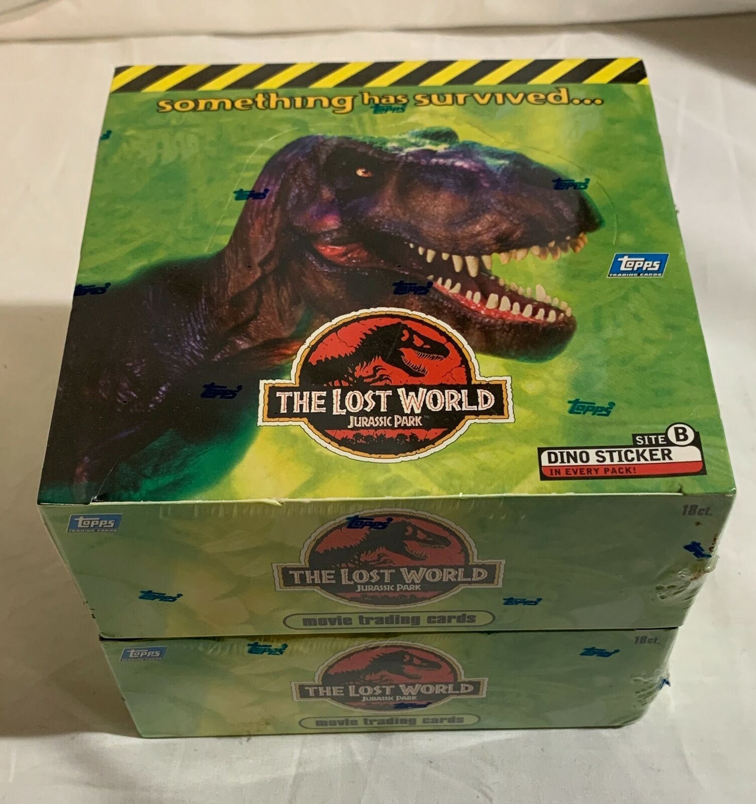 (1 Box) 1997 The Lost World Jurassic Park Trading Cards Sealed Box Topps