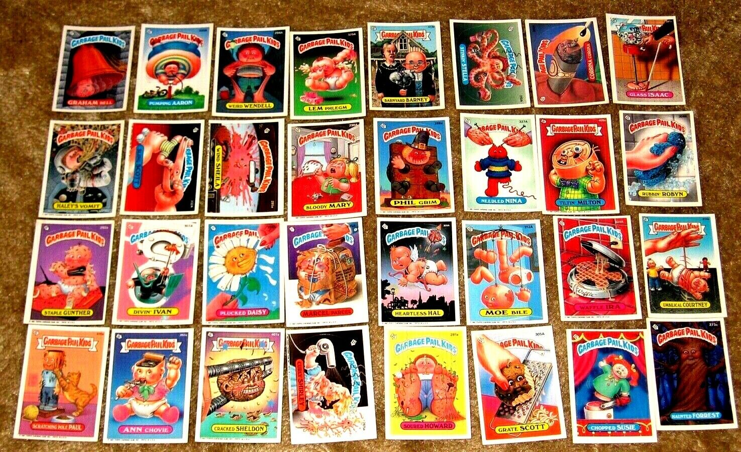 1987 LOT OF 32 GARBAGE PAIL KIDS 