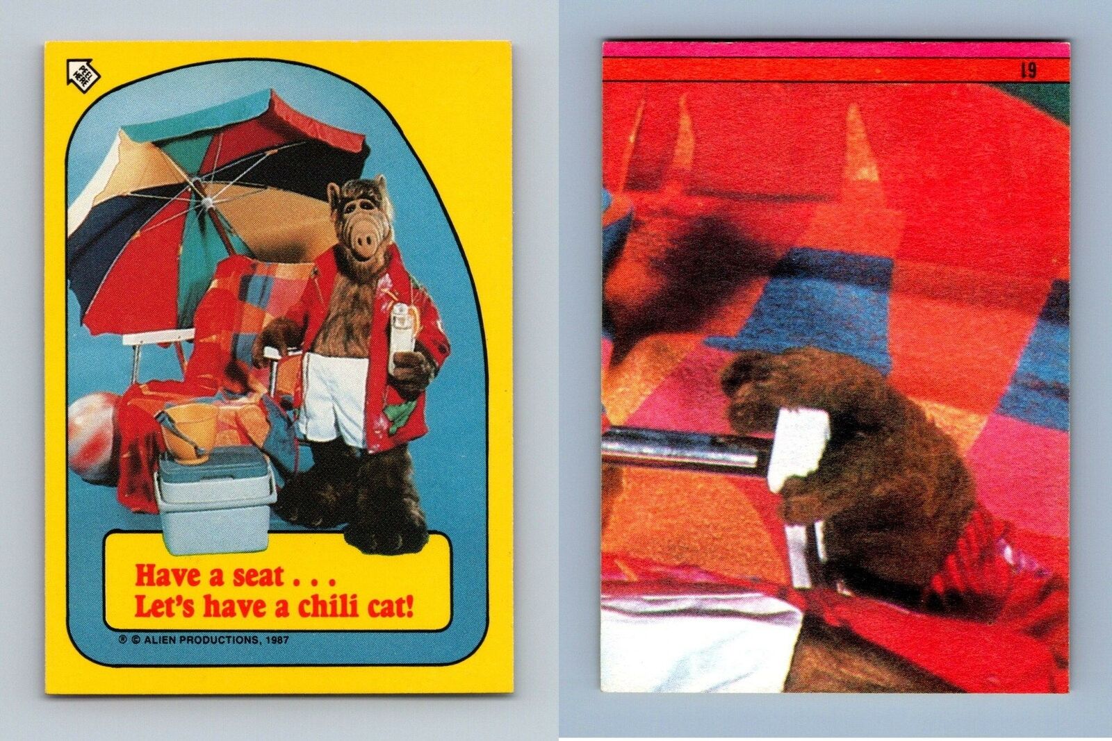 Red Puzzle Back #61 Alf 1987 Topps Small Trading Card / Sticker